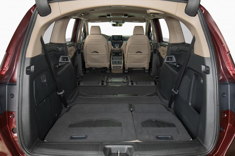 Багажник Honda Odyssey 2017 года  (фото 10 из 160)